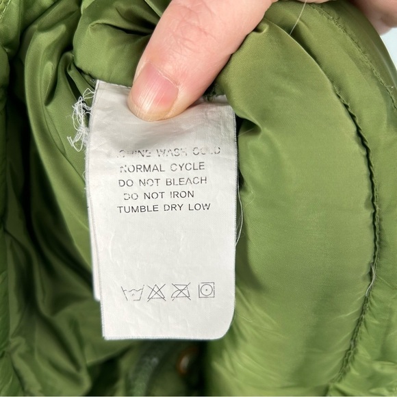 True Religion Green Down Puffer Vest Women's Size S - Picture 4 of 9